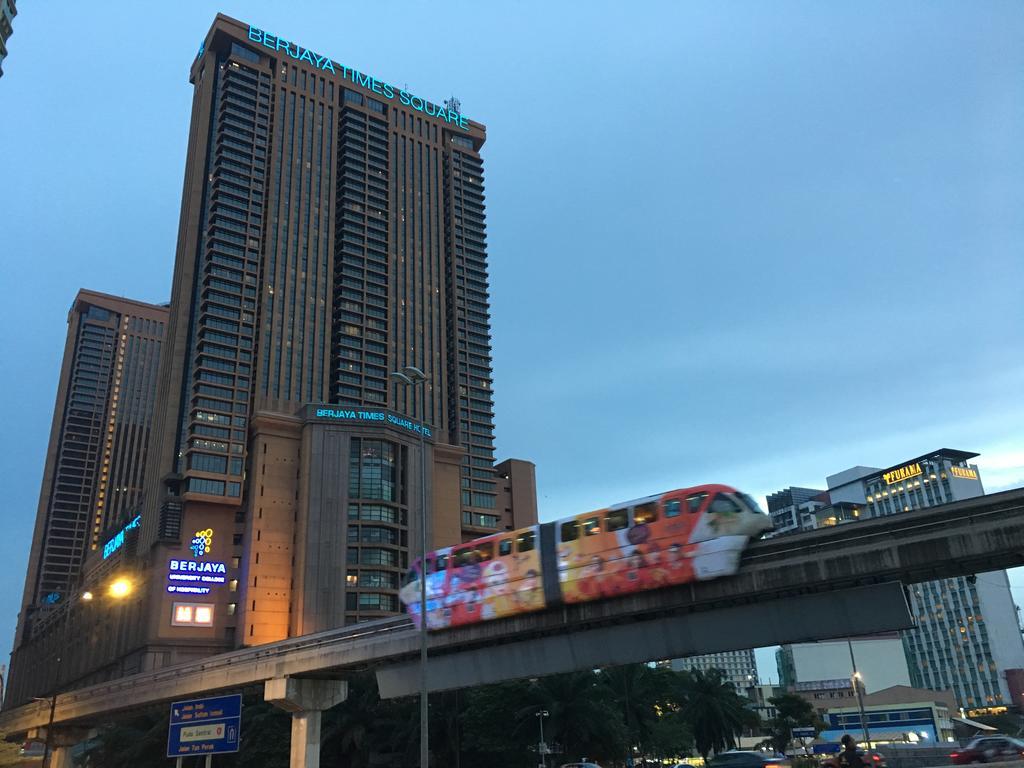 Rainbow Service Suite At Times Square クアラルンプール エクステリア 写真