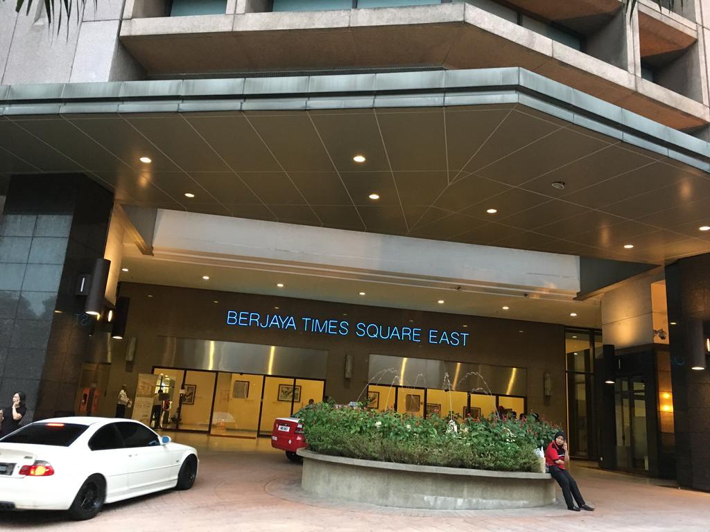 Rainbow Service Suite At Times Square クアラルンプール エクステリア 写真